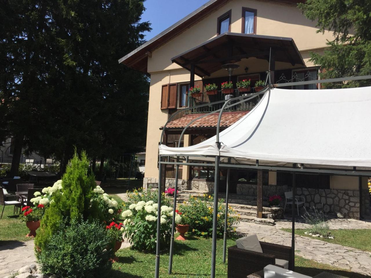 Villa Dei Pini Pescasseroli Eksteriør bilde