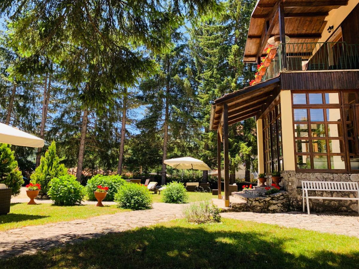 Villa Dei Pini Pescasseroli Eksteriør bilde